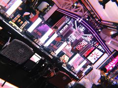 -Dior迪奥(上海世茂广场店)