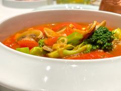 西红柿口蘑煮西兰花-壹零捌道·北京烤鸭(车公庄店)