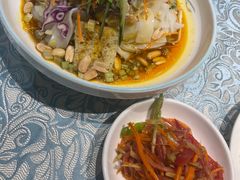 石河子凉皮-巴扎美食·新疆菜·西域歌舞表演餐厅(新疆大厦店)