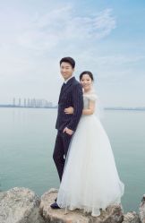 -易摄影婚纱摄影工作室