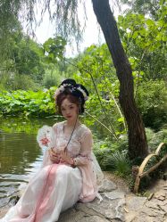 -一揽芳华汉服旗袍体验馆(拙政园店)