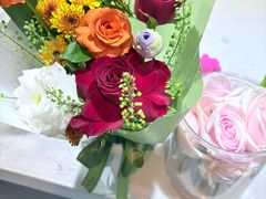 -何兮花店·气球派对鲜花店(马桥银春路万科城店)