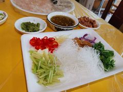 -官塘陈记鱼生·潮汕砂锅粥·牛肉火锅(潮枫路总店)