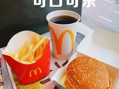 -麦当劳(中山公园龙之梦店)
