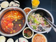 -周良天山牛杂城(天山路总店)