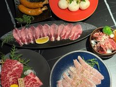 -山川小町·极番烧肉(新地假日广场店)