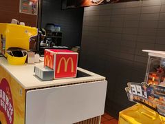 -麦当劳甜品站(高德置地广场春广场店)