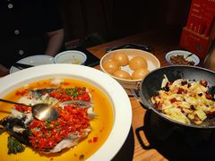 老坛剁椒蒸鲜活鱼头-老湘村·湖南土菜(天河维多利店)