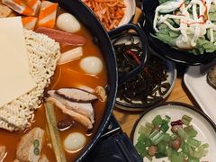 年糕火锅-源味屋韩式火锅&炸鸡(鼎城当代商城店)