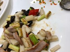 酸辣藕尖炒爽肉-汇景海鲜店