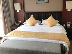 -驿都金陵大酒店-停车场