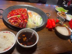 -萍姐火锅·公路夜市(武汉首店)