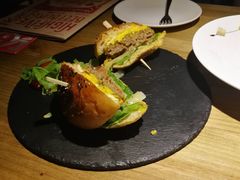 -HIGH FIVE哈福手工汉堡(桂林路店)