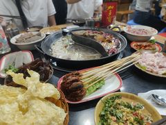 秘制鸳鸯锅-谭记重庆老火锅(总店)