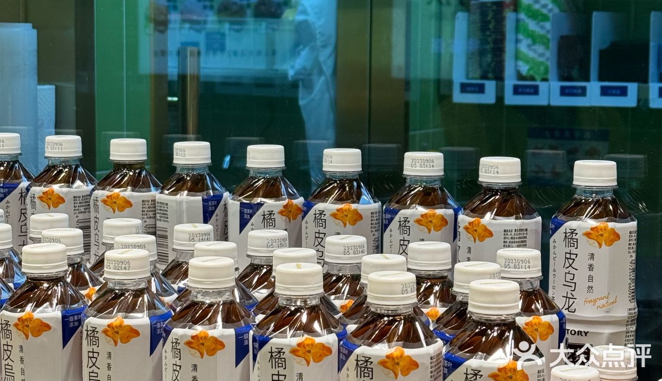 价格实惠，每天都有特价产品，三文鱼，鳗鱼，鱼籽寿司