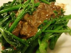 沙茶牛肉炒芥兰-六婶西关小厨(光塔路店)