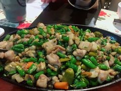 尖椒嫩白兔-舌尖上的食缘花园主题餐厅