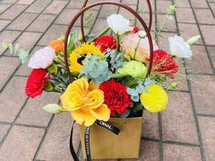 -何兮花店·气球派对鲜花店(马桥银春路万科城店)