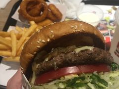 -The Habit Burger Grill 哈比特汉堡(爱琴海店)
