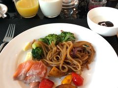 -圣丰索菲特·2 On 988 Café 自助餐厅