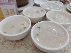 招牌鱼茸粥-轩记海鲜餐厅·四十五年老字号·经典粤菜(西区彩虹店)