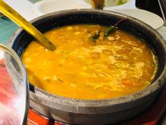 招牌小龙虾红汤泡饭-蜜桃花开·中西融合菜E&W(南长街店)