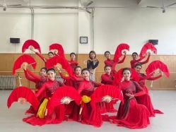 -尚美霓裳晚礼服·合唱服·舞蹈演出服租赁定制