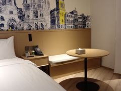-松果酒店(农业路河南博物院店)