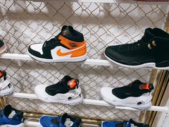 -NIKE KICKS LOUNGE体验店(北京新中关店)