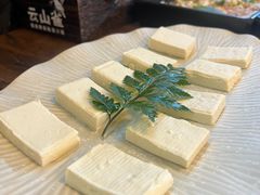 -花菇朵·云山雀 ll 野生菌锅·野果酸汤·精品滇菜(万柳店)