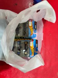 -逝水玩具折扣店