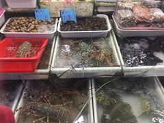 -拉威海鲜市场