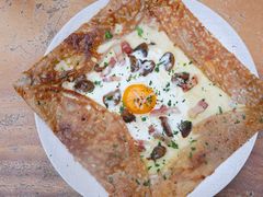 鸡蛋蘑菇熏肉荞麦可丽饼-RAC BAR(安福路店)