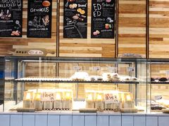 面包甜点陈列柜-野上麦田(中贸广场店)