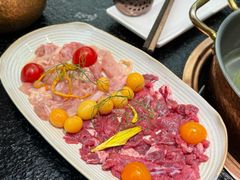 -得意咚瓜·顺德鱼生·冬瓜火锅(深圳首店)