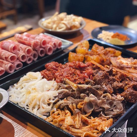 茁玉两间牛杂老火锅店(火神庙店)