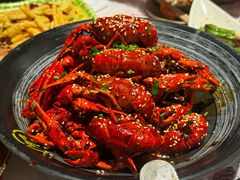 -肥肥虾庄·金牌油焖大虾(汉街SKP店)