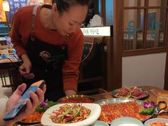 -明洞阿姨·韩式酱蟹烤肉·创意料理(三元桥店)