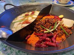 -鸿姐老火锅(疁城新天地店)