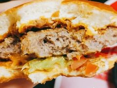 经典肉酱汁汁厚作牛肉汉堡-肯德基(新骥江店)