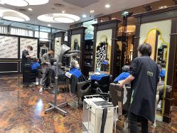 点击看大图 -八佰伴8008星级形象店