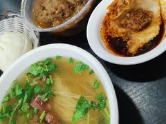 韭菜包-郑家包子牛肉拉面(尚勤路店)