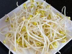 豆苗-云聚汇牛很鲜潮汕牛肉火锅(克拉玛依汉博店)