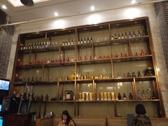 等位区-仁虎老火锅(黄泥磅店)