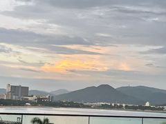 -JW万豪厨房餐厅·滨海草坪烧烤·海鲜·海景(三亚绿发山海天JW万豪酒店)