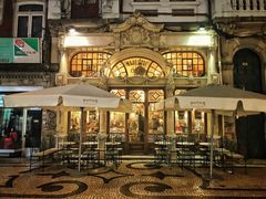 -Majestic Café
