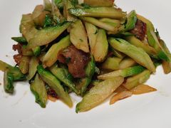 -老船夫婚宴婚庆会馆(延吉路店)