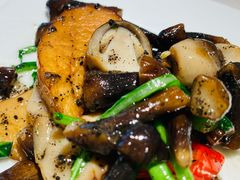 黑松露炒菌菇-利苑酒家(金宝店)