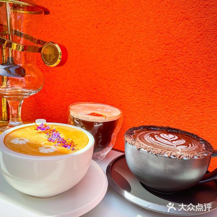 什么咖啡店路过的人都忍不住看两眼‼️