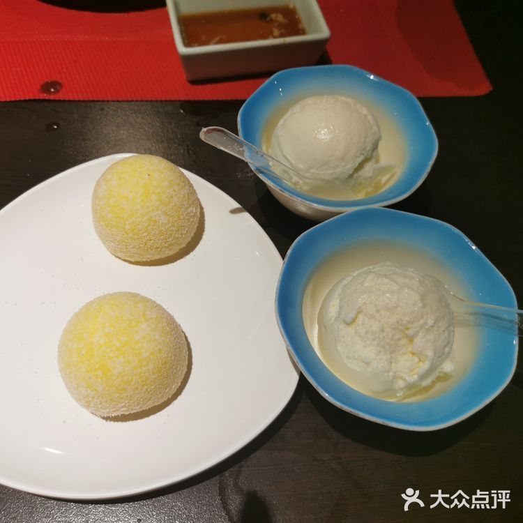 两百多块钱吃这么多东西值了